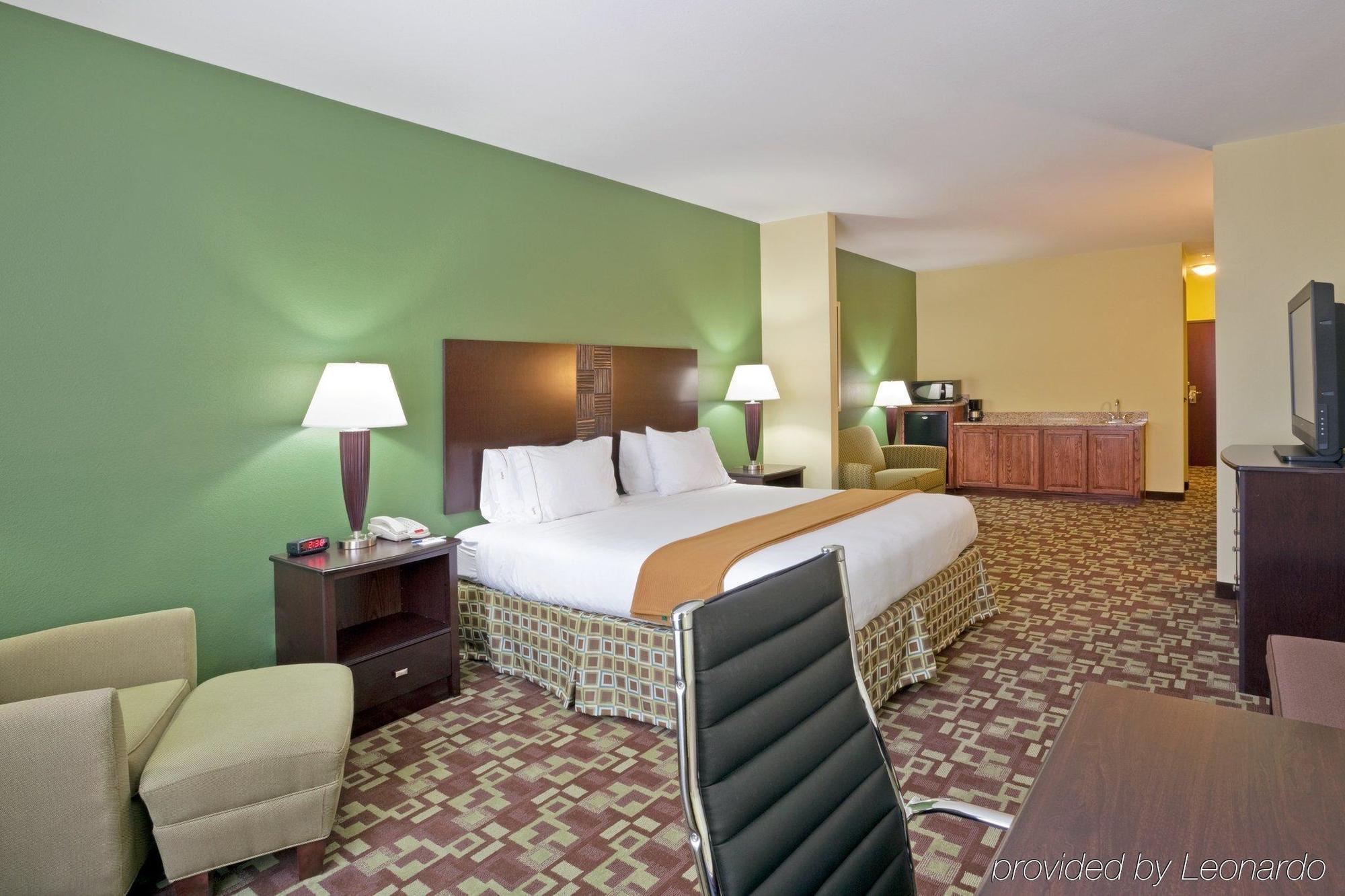 Holiday Inn Express Hotel & Suites Dumas, An Ihg Hotel Exterior photo